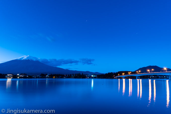 河口湖 産屋ヶ崎 うぶやがさき で朝の富士山を見る じんぎすカメラ